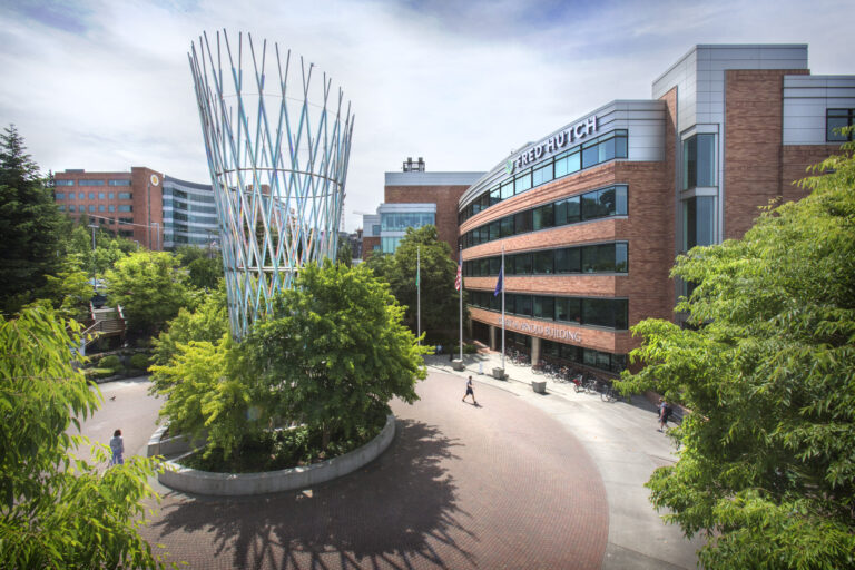 Fred Hutch Science Education Partnership Receives 1.35M grant Life